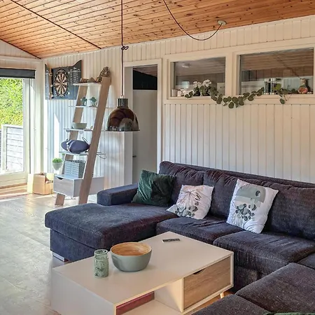 Pet Friendly In Bjert With Wifi 度假居 *