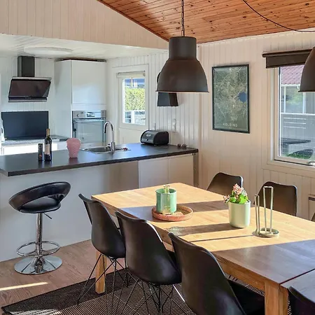 Дом отдыха Pet Friendly In Bjert With Wifi